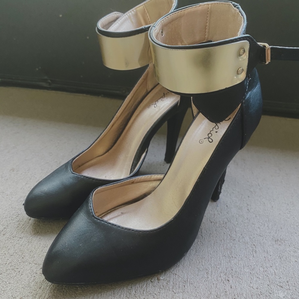 Cute Black and Gold Ankle Accent High Heels